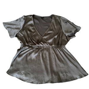 Torrid Lily babydoll shiny gauze surplice top in silver size 2/2X holiday top